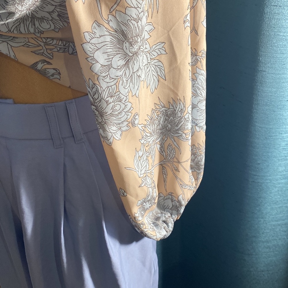 Blush top size large - Picture 7 of 9